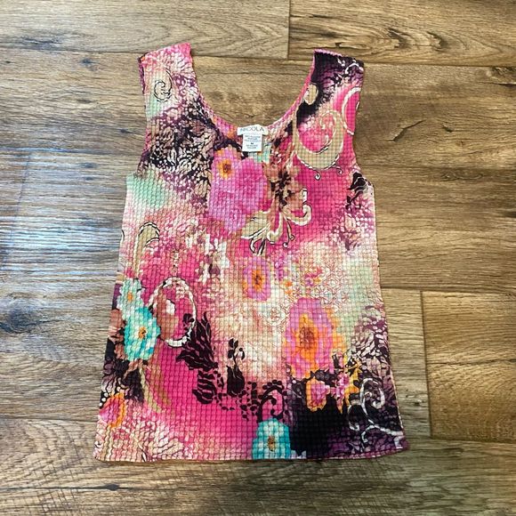 NICOLA Tops - Nicola Super Stretchy Crinkle Floral Tank Top Size Medium